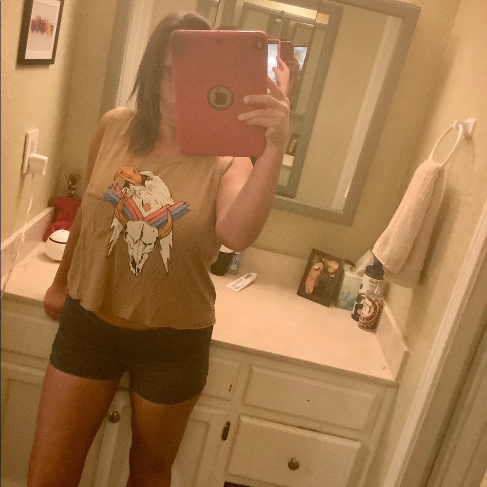 NEW LISTING‼️WILDFOX Muscle Tank